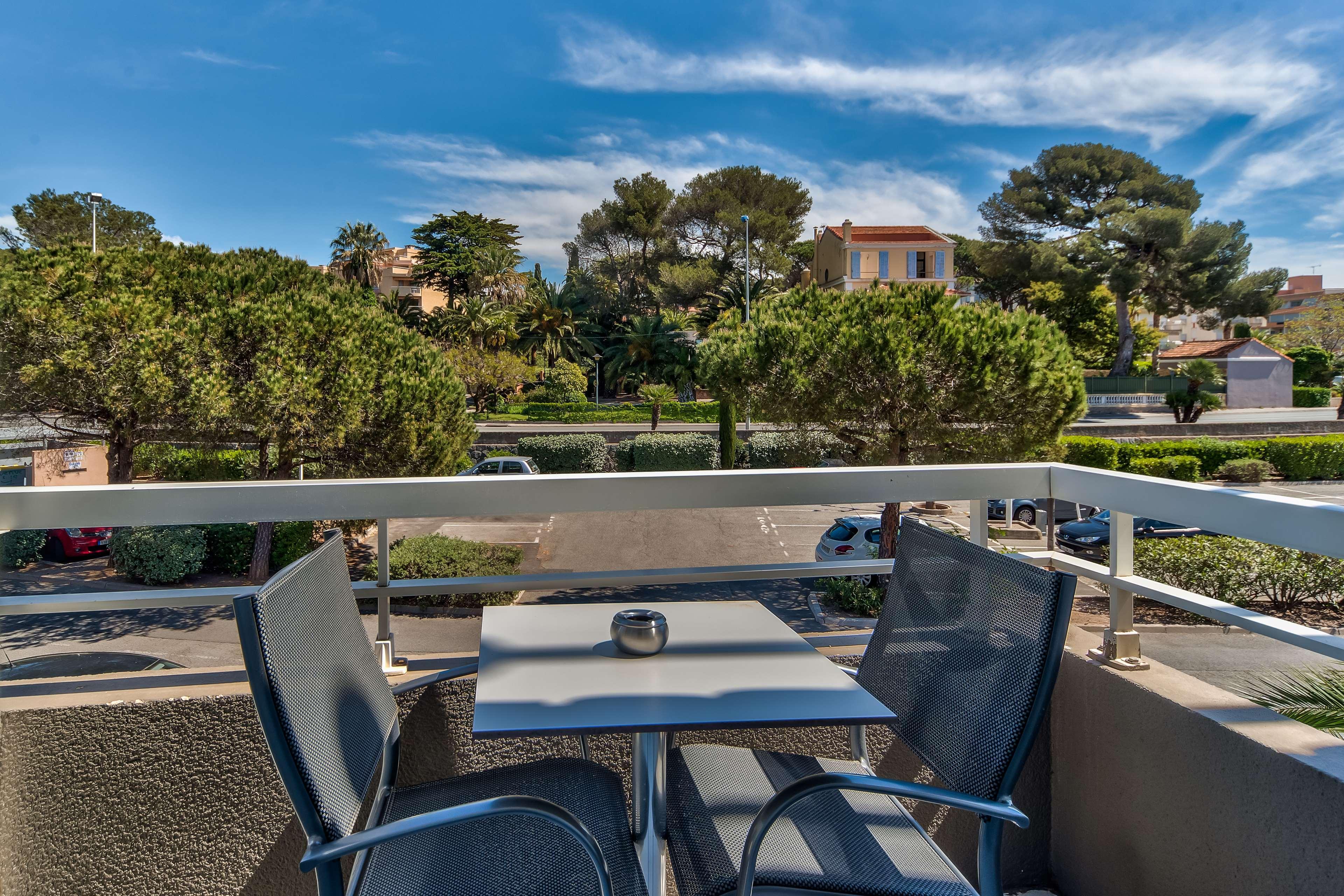 Best Western Plus La Marina Saint-Raphaël Exterior foto