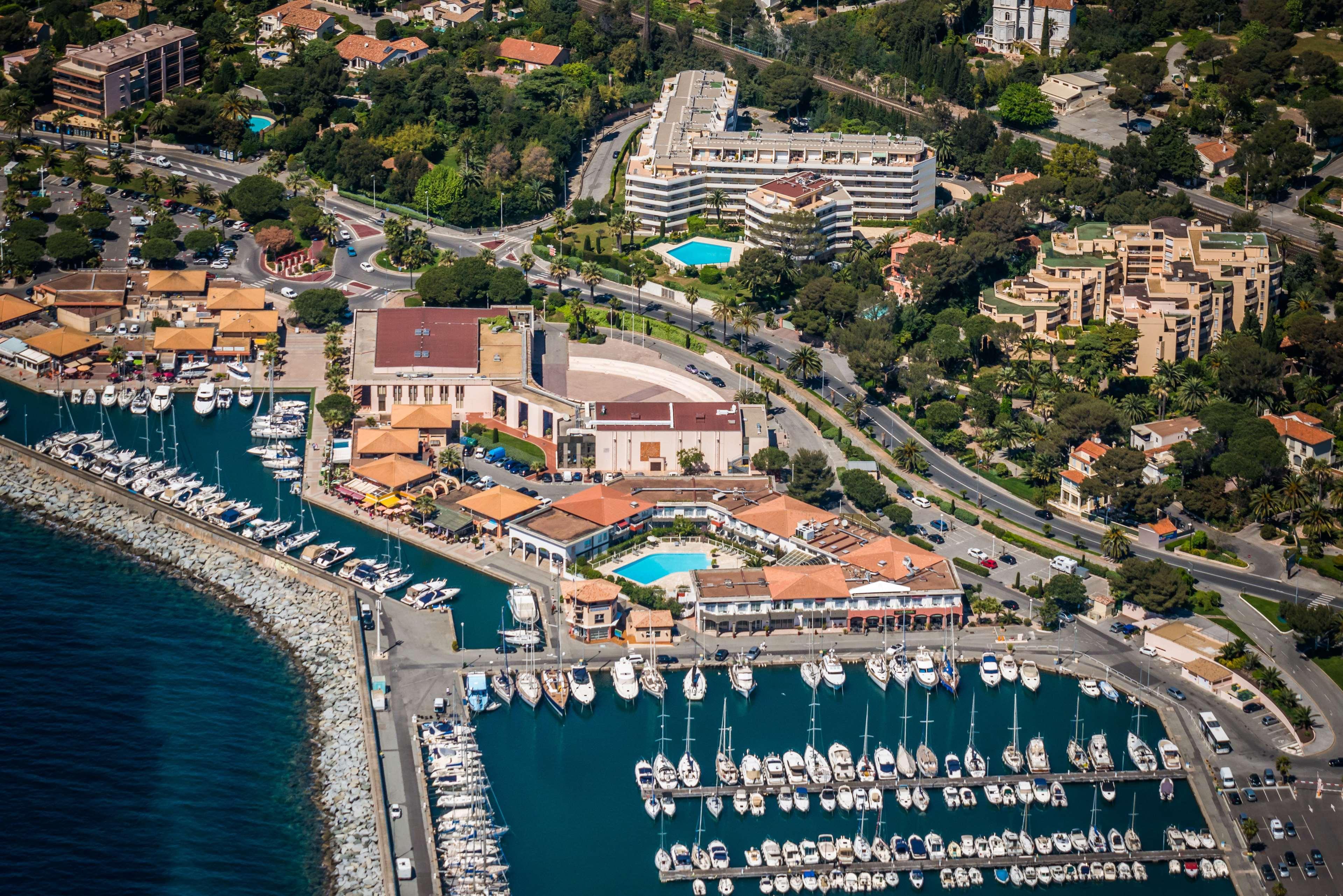 Best Western Plus La Marina Saint-Raphaël Exterior foto