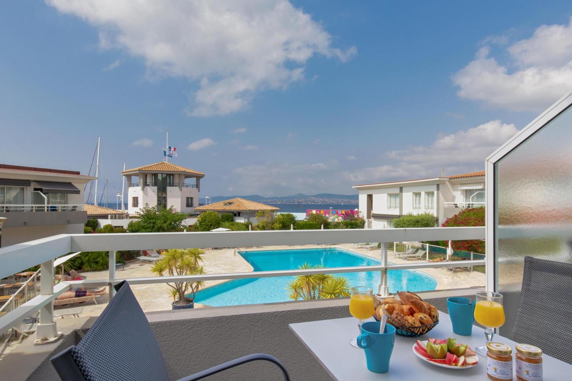 Best Western Plus La Marina Saint-Raphaël Exterior foto