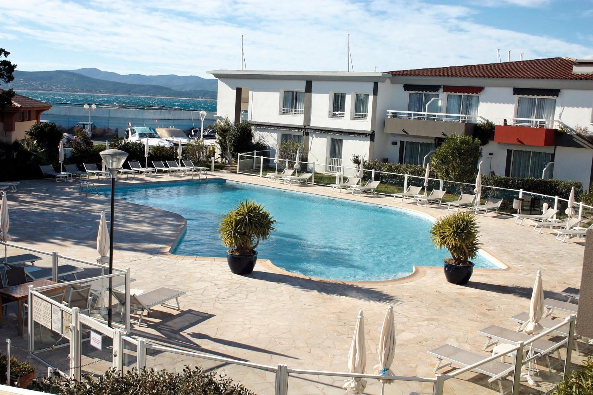 Best Western Plus La Marina Saint-Raphaël Exterior foto