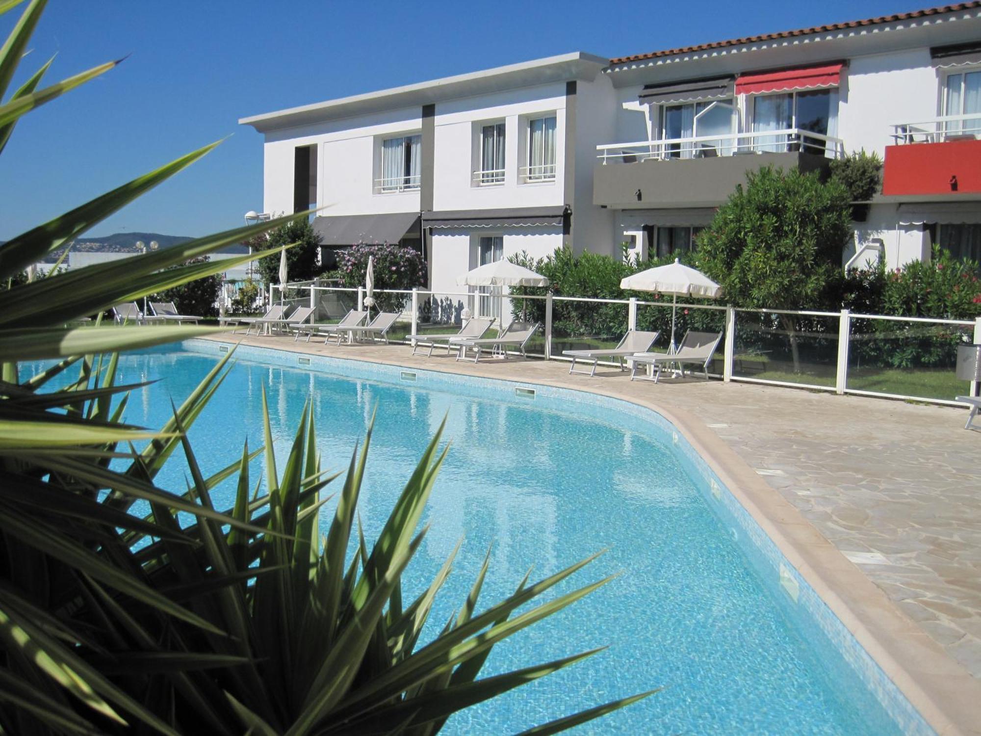 Best Western Plus La Marina Saint-Raphaël Exterior foto